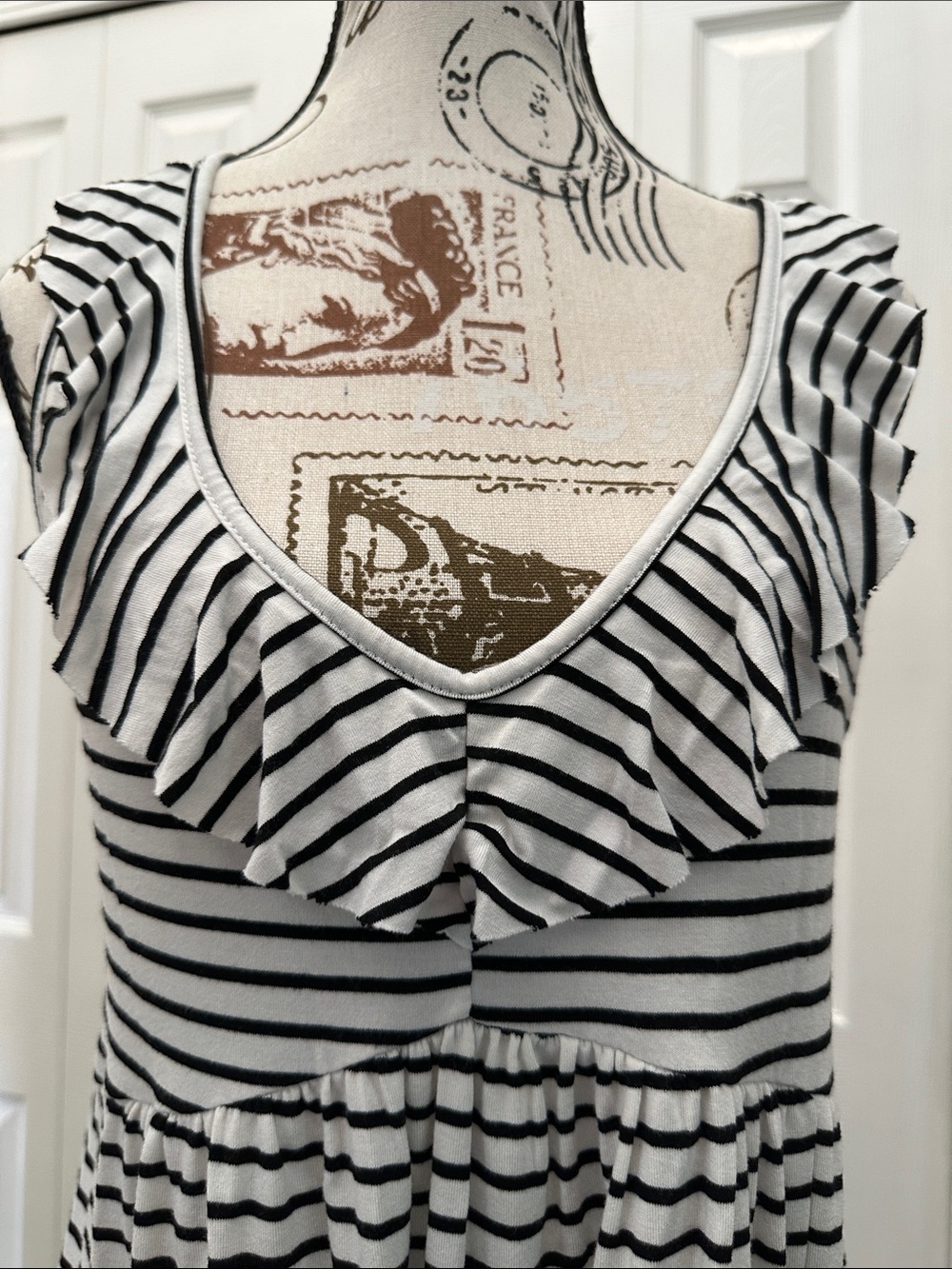 Striped Ruffle V-Neck Women’s Top in Black and White - Picture 2 of 5